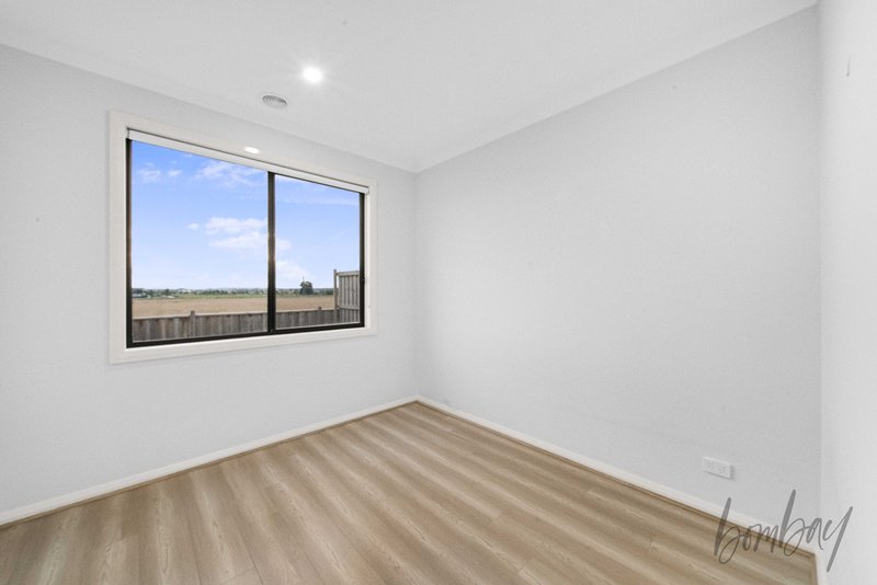 Photo - 74 Kyanite Road, Donnybrook VIC 3064 - Image 19