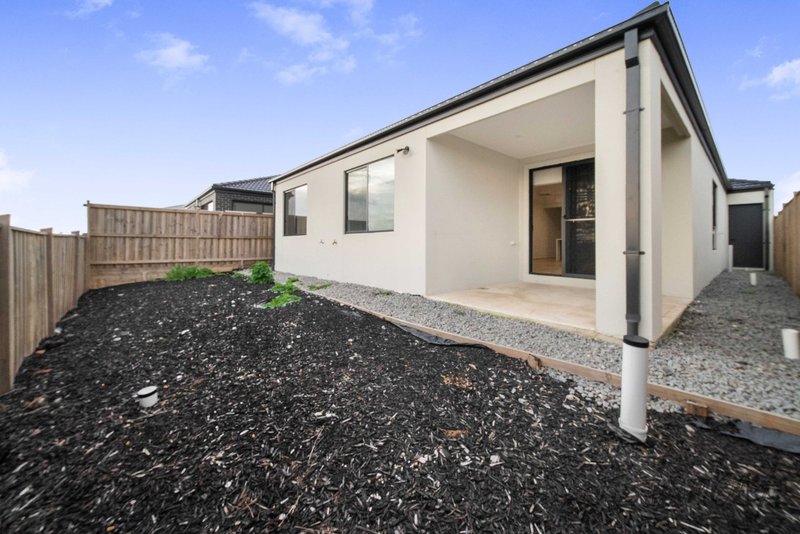 Photo - 74 Kyanite Road, Donnybrook VIC 3064 - Image 22