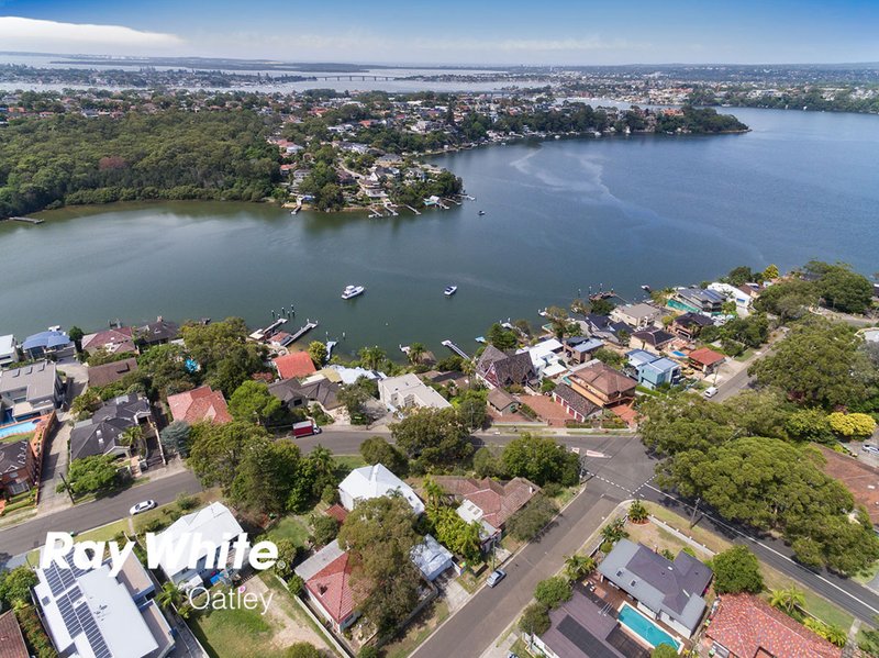 Photo - 74 Kyle Parade, Kyle Bay NSW 2221 - Image 11