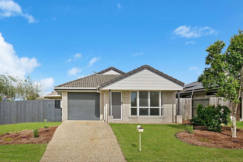 74 Lake Manchester Street, Logan Reserve QLD 4133