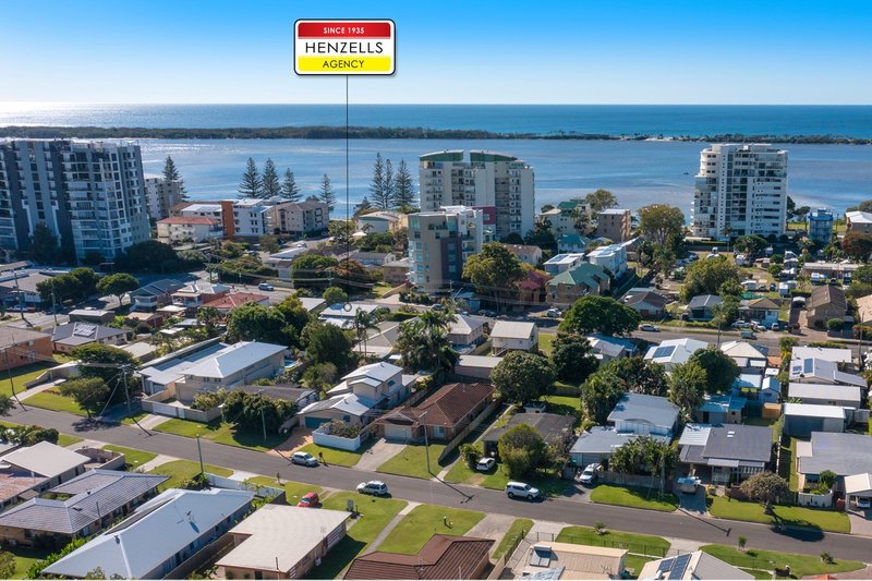 Photo - 74 Landsborough Parade, Golden Beach QLD 4551 - Image 9