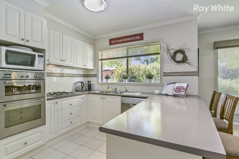 Photo - 74 Leigh Drive, Pakenham VIC 3810 - Image 7