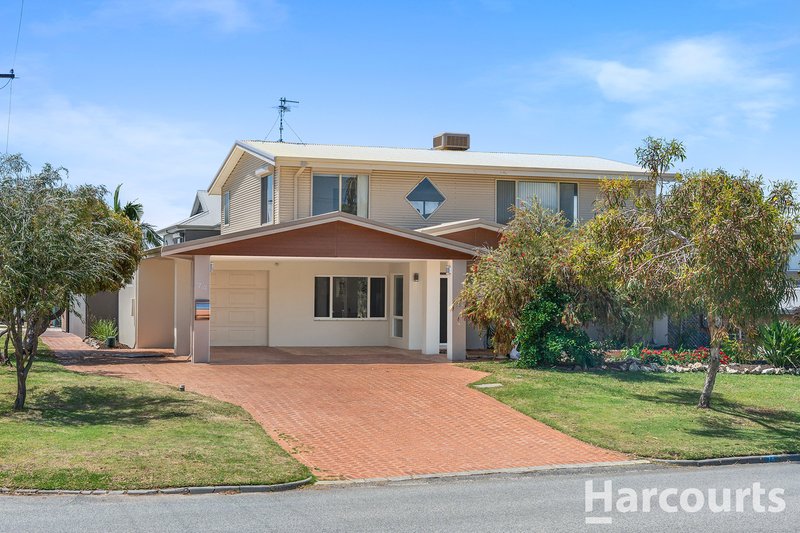 Photo - 74 Leighton Road, Halls Head WA 6210 - Image 4