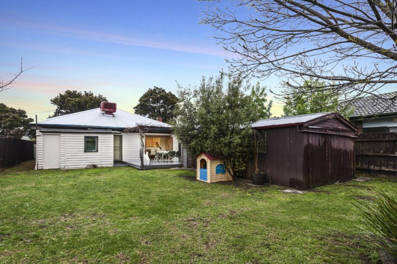 Photo - 74 Lloyd Avenue, Reservoir VIC 3073 - Image 10