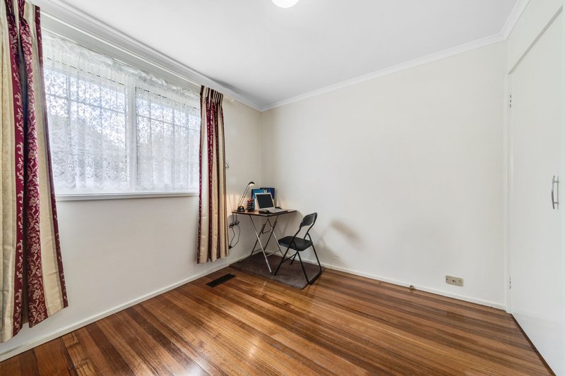 Photo - 74 Macrossan Crescent, Latham ACT 2615 - Image 10