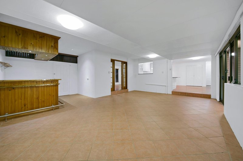 Photo - 74 Malbon Street, Eight Mile Plains QLD 4113 - Image 11