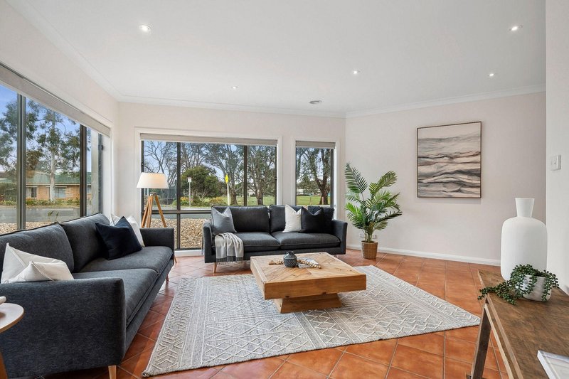 Photo - 74 Mccormack Street, Curtin ACT 2605 - Image 4
