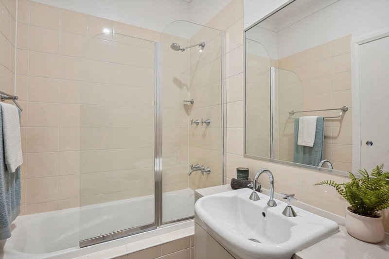 Photo - 74 Mccormack Street, Curtin ACT 2605 - Image 13