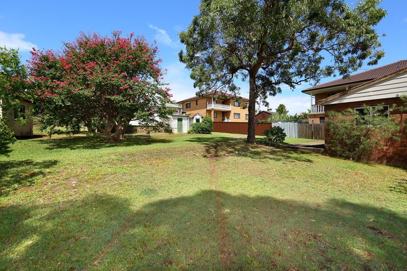 Photo - 74 Morgan Street, Kingsgrove NSW 2208 - Image 7