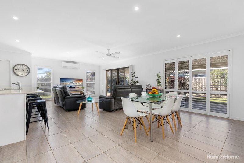 Photo - 74 Mylestom Circle, Pottsville NSW 2489 - Image 3