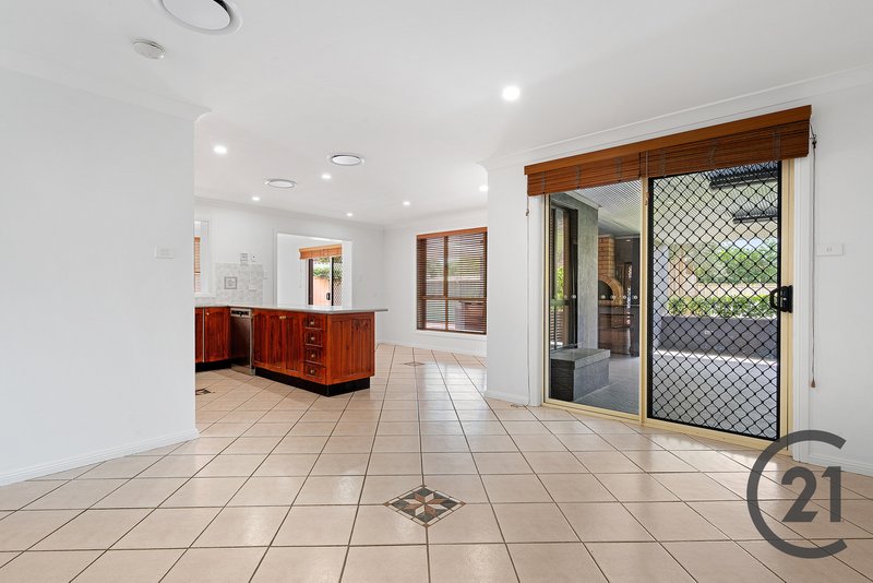 Photo - 74 Nineteenth Avenue, Hoxton Park NSW 2171 - Image 3