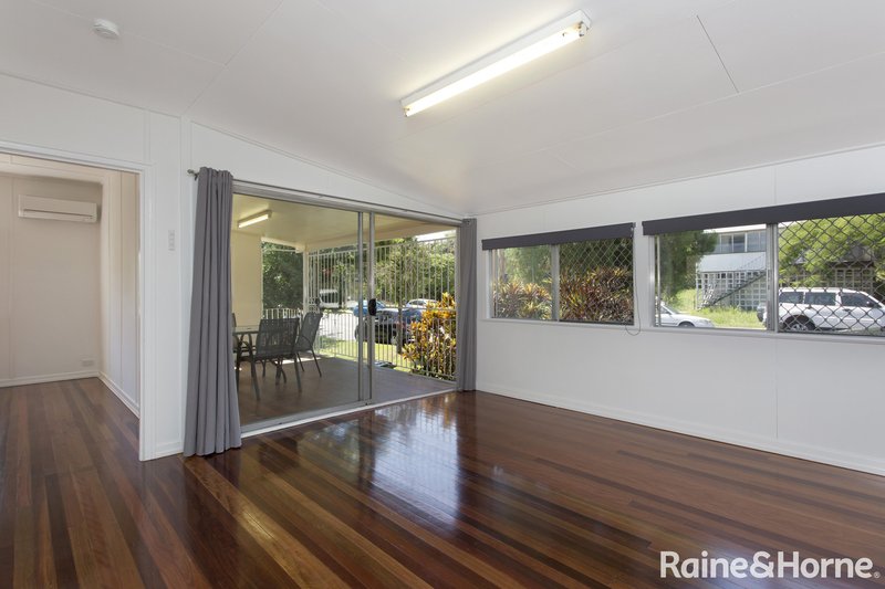 Photo - 74 Oxford Terrace, Taringa QLD 4068 - Image 3