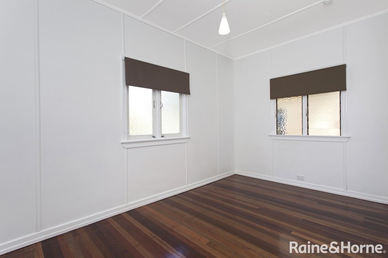 Photo - 74 Oxford Terrace, Taringa QLD 4068 - Image 6