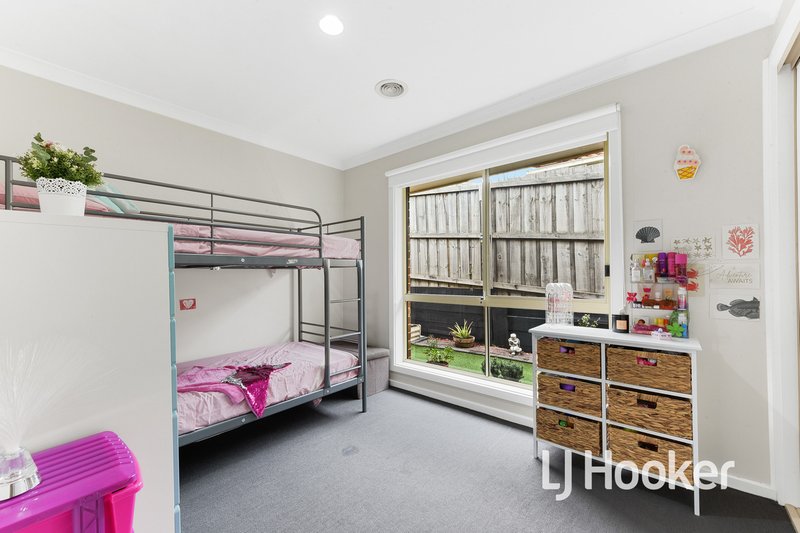 Photo - 7/4 Paydon Way, Hampton Park VIC 3976 - Image 10