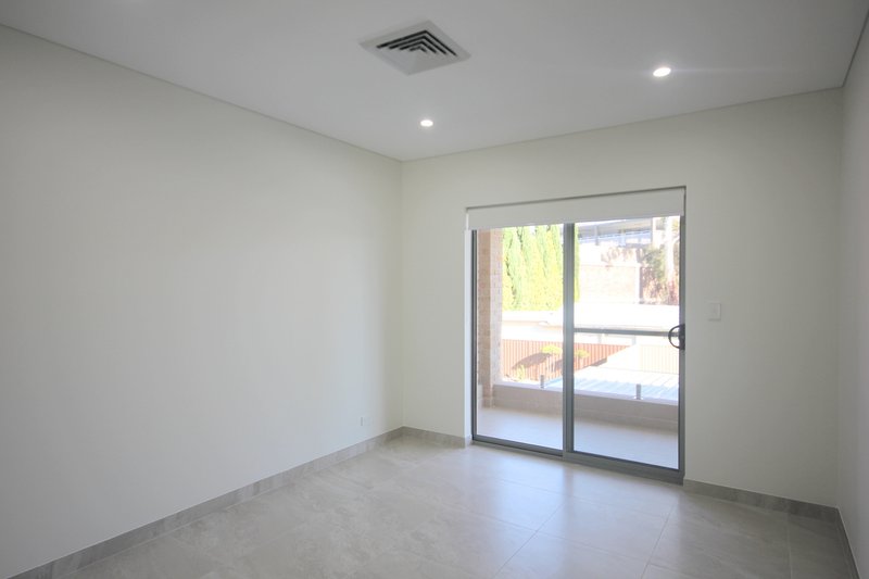 Photo - 74 Payten Ave , Roselands NSW 2196 - Image 16