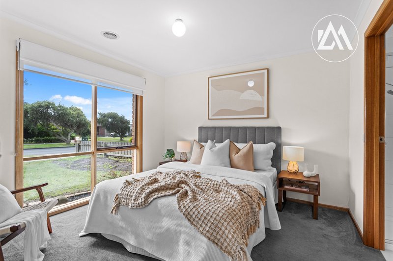 Photo - 74 Pembroke Drive, Somerville VIC 3912 - Image 11