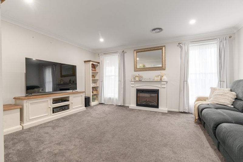Photo - 74 Pittman Drive, Blayney NSW 2799 - Image 7