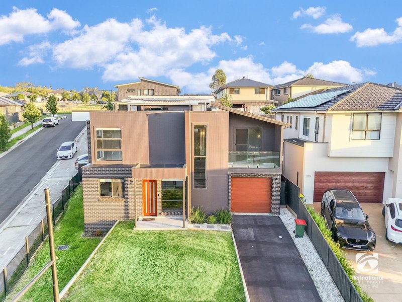 Photo - 74 Poulton Terrace, Campbelltown NSW 2560 - Image 3