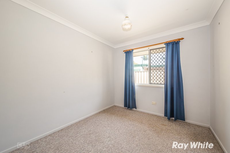 Photo - 74 Ranald Avenue, Ningi QLD 4511 - Image 6