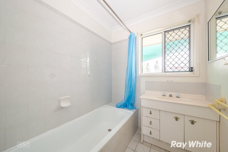 Photo - 74 Ranald Avenue, Ningi QLD 4511 - Image 12