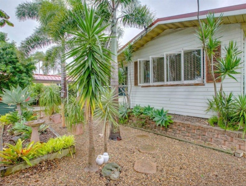 74 Randall Road, Wynnum West QLD 4178