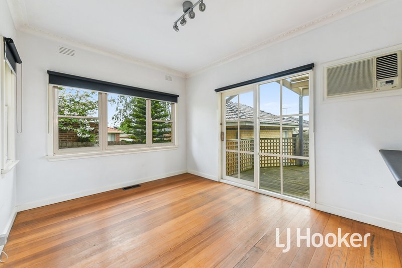 Photo - 74 Robjant Street, Hampton Park VIC 3976 - Image 8