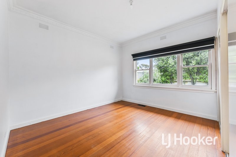 Photo - 74 Robjant Street, Hampton Park VIC 3976 - Image 9