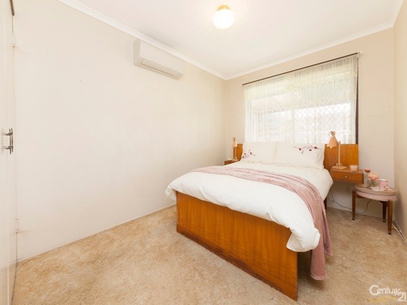 Photo - 74 Ronald Street, Wynnum QLD 4178 - Image 5