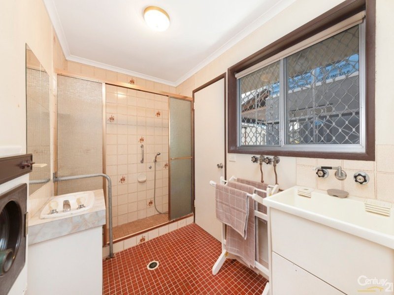 Photo - 74 Ronald Street, Wynnum QLD 4178 - Image 6