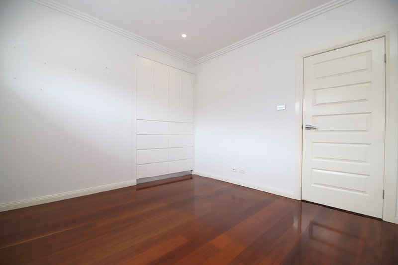 Photo - 74 Rowe Drive, Potts Hill NSW 2143 - Image 9