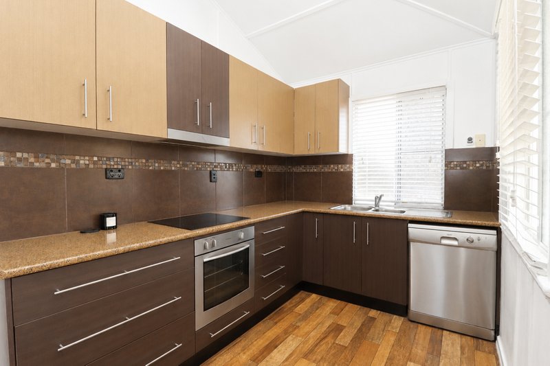 Photo - 74 Second Avenue, Home Hill QLD 4806 - Image 2