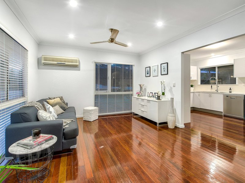 Photo - 74 Sexton Street, Tarragindi QLD 4121 - Image 3