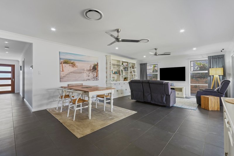 Photo - 74 Sheridan Drive, Flagstone QLD 4280 - Image 15