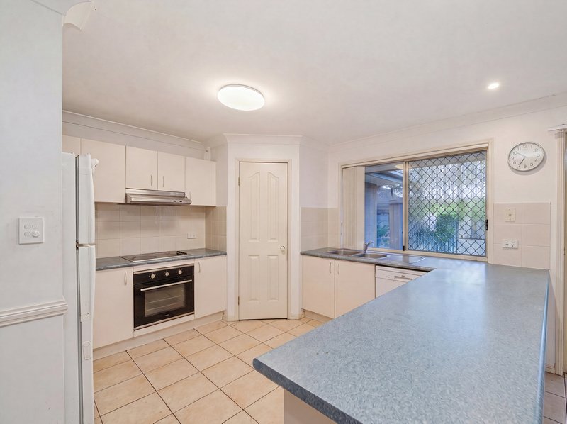 Photo - 74 Shields Street, Redcliffe QLD 4020 - Image 4