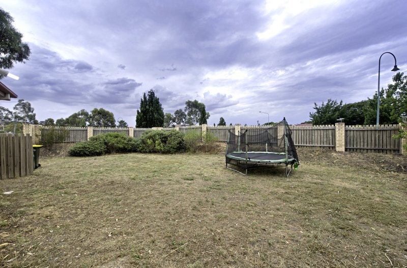 Photo - 74 Shoalhaven Avenue, Amaroo ACT 2914 - Image 13