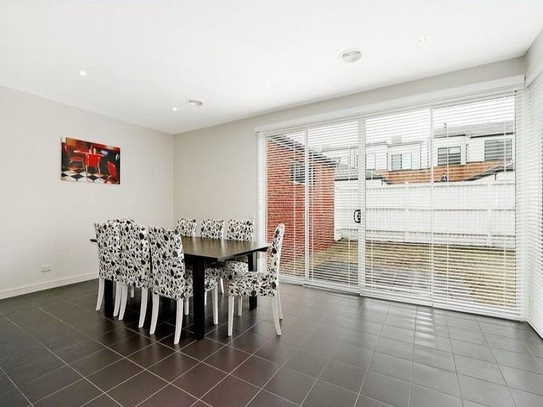 Photo - 74 Stadium Circuit, Mulgrave VIC 3170 - Image 4