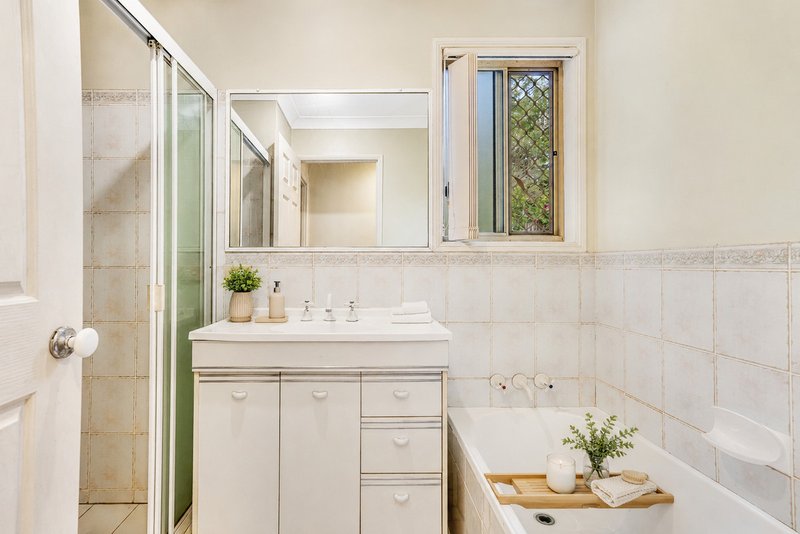 Photo - 74 Stringybark Drive, Chermside West QLD 4032 - Image 10