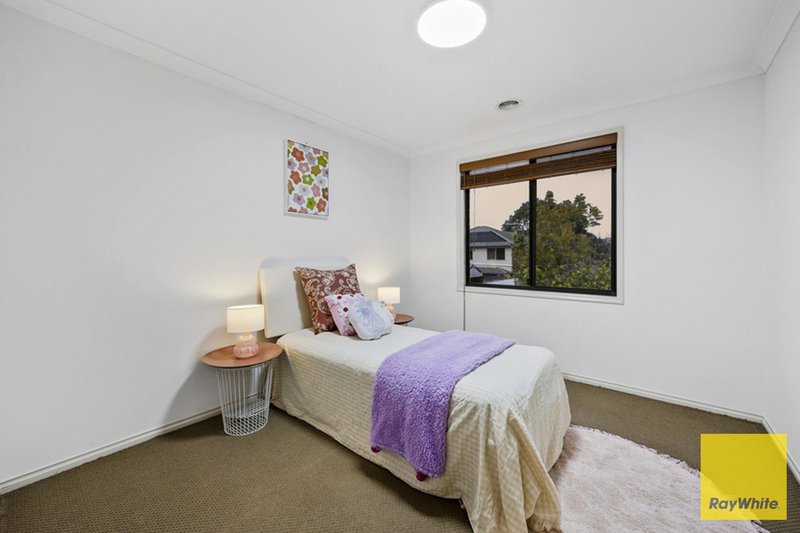 Photo - 74 Sunset Views Boulevard, Tarneit VIC 3029 - Image 16