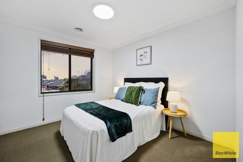 Photo - 74 Sunset Views Boulevard, Tarneit VIC 3029 - Image 17