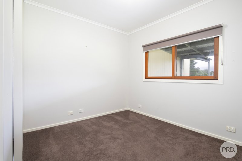 Photo - 74 Taemore Close, Haddon VIC 3351 - Image 13