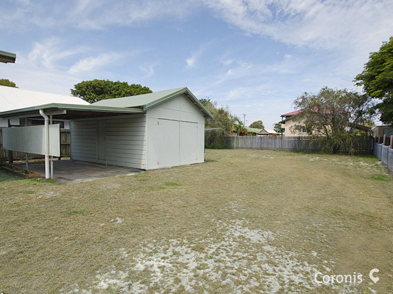 Photo - 74 Taylor Avenue, Golden Beach QLD 4551 - Image 5