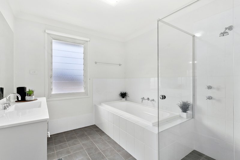 Photo - 74 Third Avenue, Port Kembla NSW 2505 - Image 6