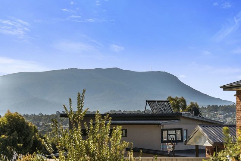 Photo - 74 Tinderbox Road, Blackmans Bay TAS 7052 - Image 3