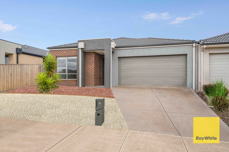 Photo - 74 Toolern Waters, Weir Views VIC 3338 - Image 2