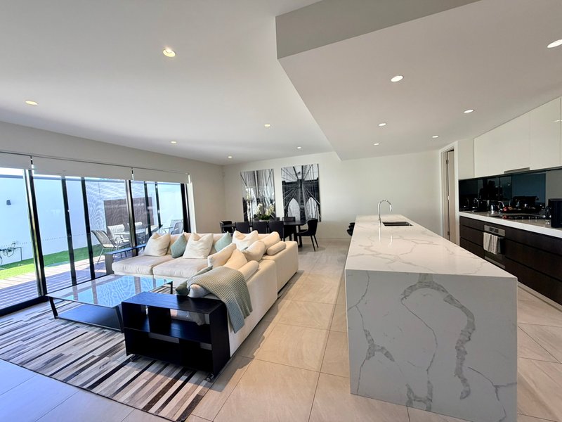 Photo - 74 Trinity Point Drive, Morisset Park NSW 2264 - Image 2