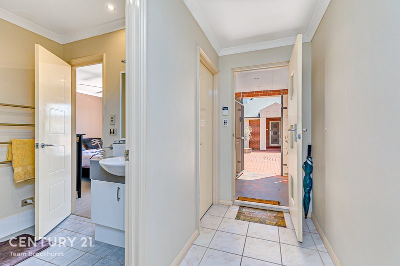 Photo - 7/4 Valentine Road, Kelmscott WA 6111 - Image 10