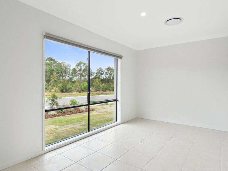 Photo - 74 Vassallo Drive, Rosewood QLD 4340 - Image 3