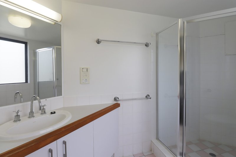Photo - 7/4 Warne Terrace, Kings Beach QLD 4551 - Image 7