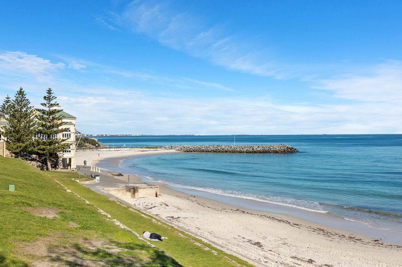 Photo - 7/4 Warnham Road, Cottesloe WA 6011 - Image 18