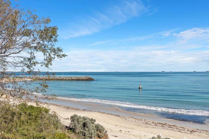 Photo - 7/4 Warnham Road, Cottesloe WA 6011 - Image 19